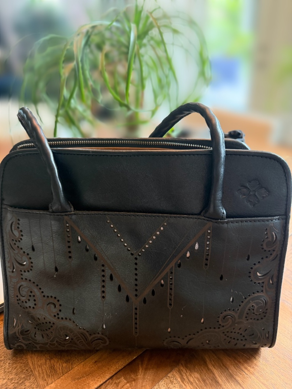 Patricia Nash Large Black Leather Laser Cut Paris Satchel With Silver Backing - Picture 2 of 11